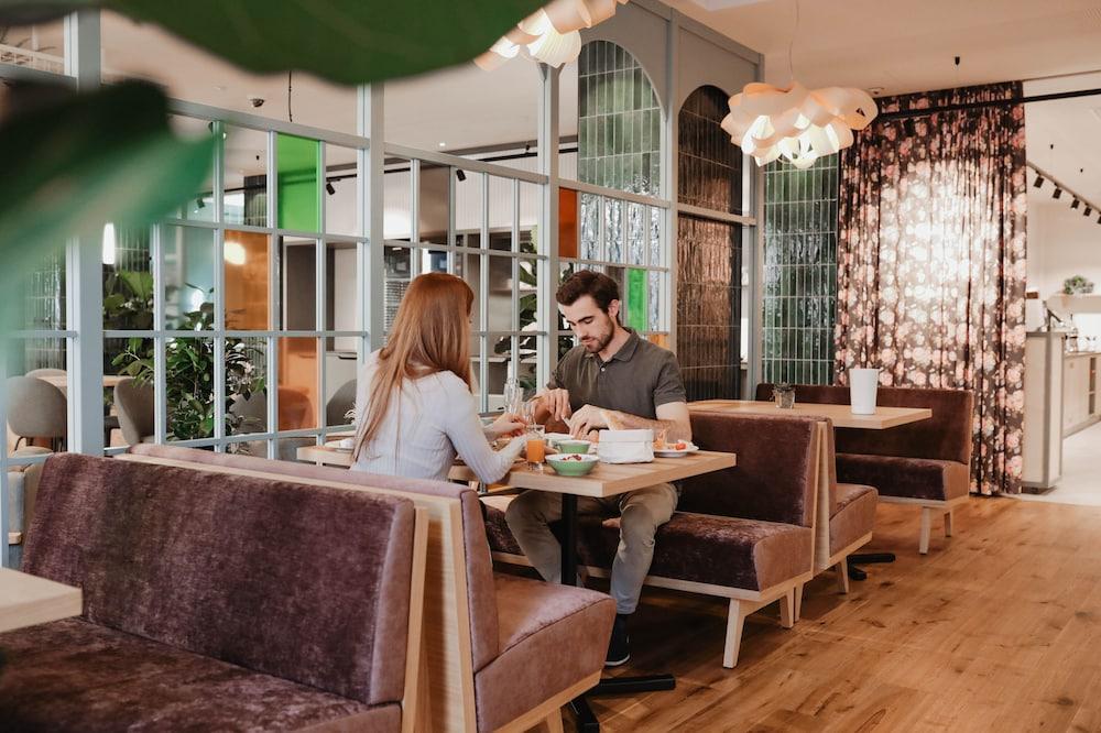 Stadtoase Kolping Hotel Линц Екстериор снимка